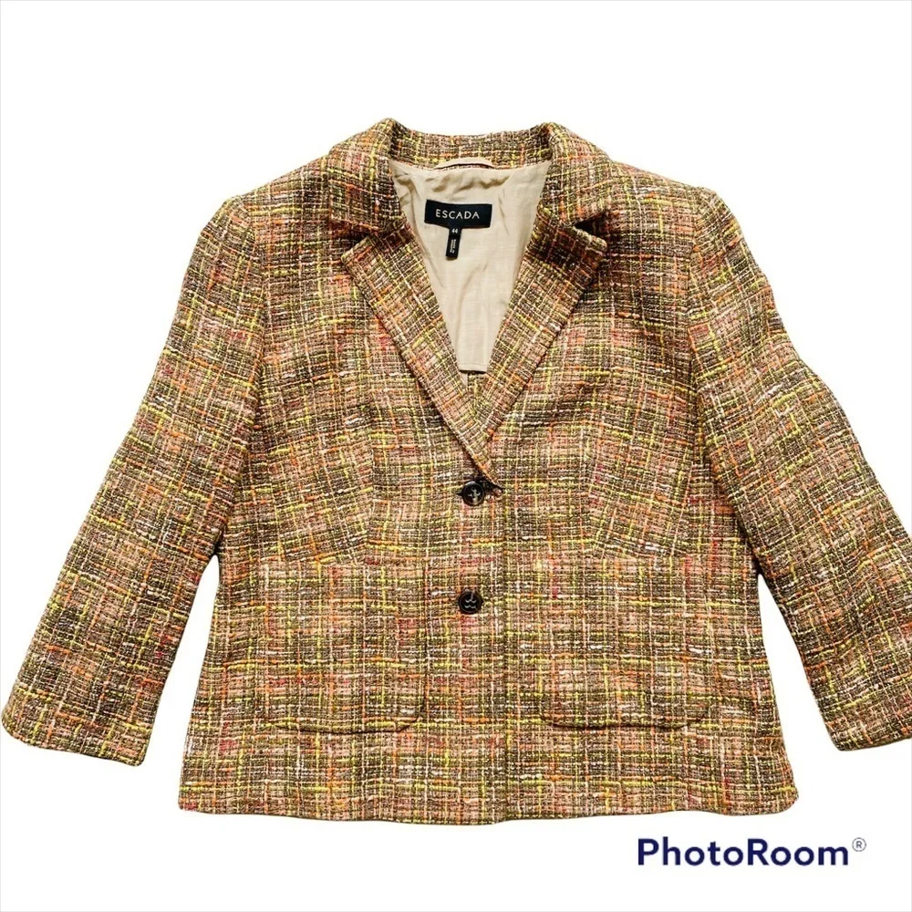 Escada blazer size 44 new